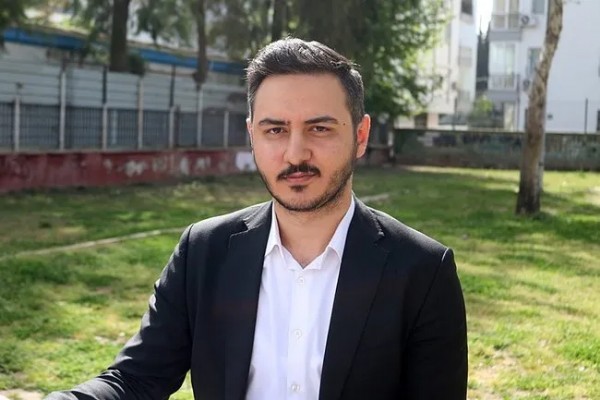 Fırından aldığı ekmekten çıktı! 'Çiğnerken hissettim ve çıkardığımda…'